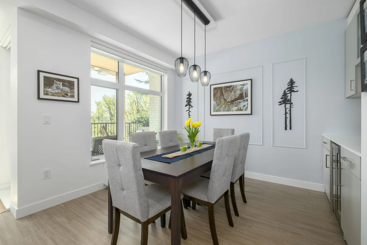 Primary Bathroom Photo of 111 747 E 3rd Street, North Vancouver, BC