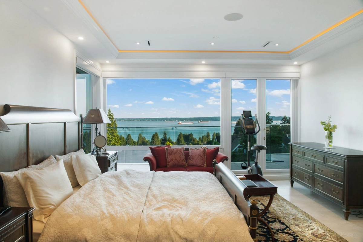 Breakfast Nook Photo of 2538 Ottawa Avenue, West Vancouver, BC