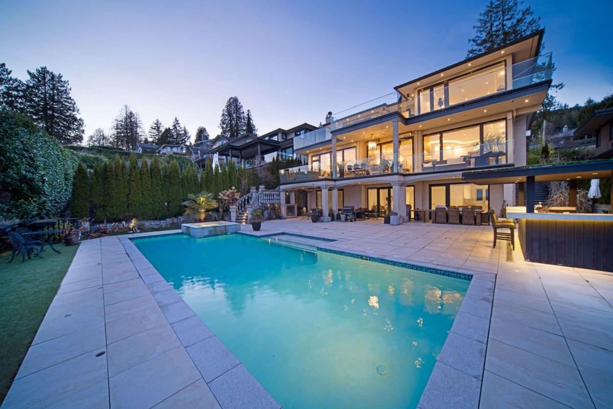 Exterior Front Photo of 2538 Ottawa Avenue, West Vancouver, BC