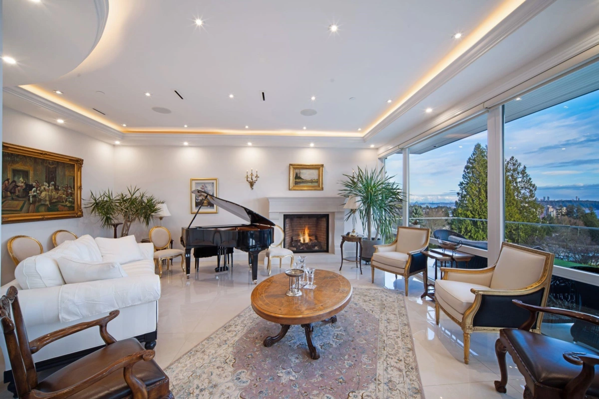 Garage Interior Photo of 2538 Ottawa Avenue, West Vancouver, BC