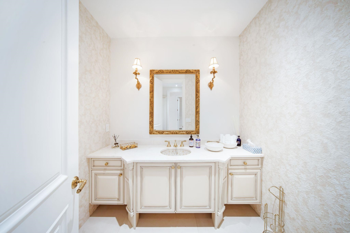 Garden / Landscaping Photo of 2538 Ottawa Avenue, West Vancouver, BC