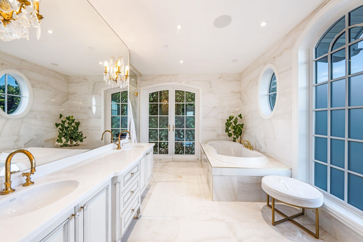 Loft / Bonus Room Photo of 2538 Ottawa Avenue, West Vancouver, BC