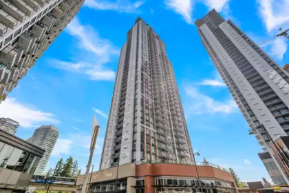 1607 13725 George Junction, Surrey, BC, Surrey — Apartment/Condo for sale