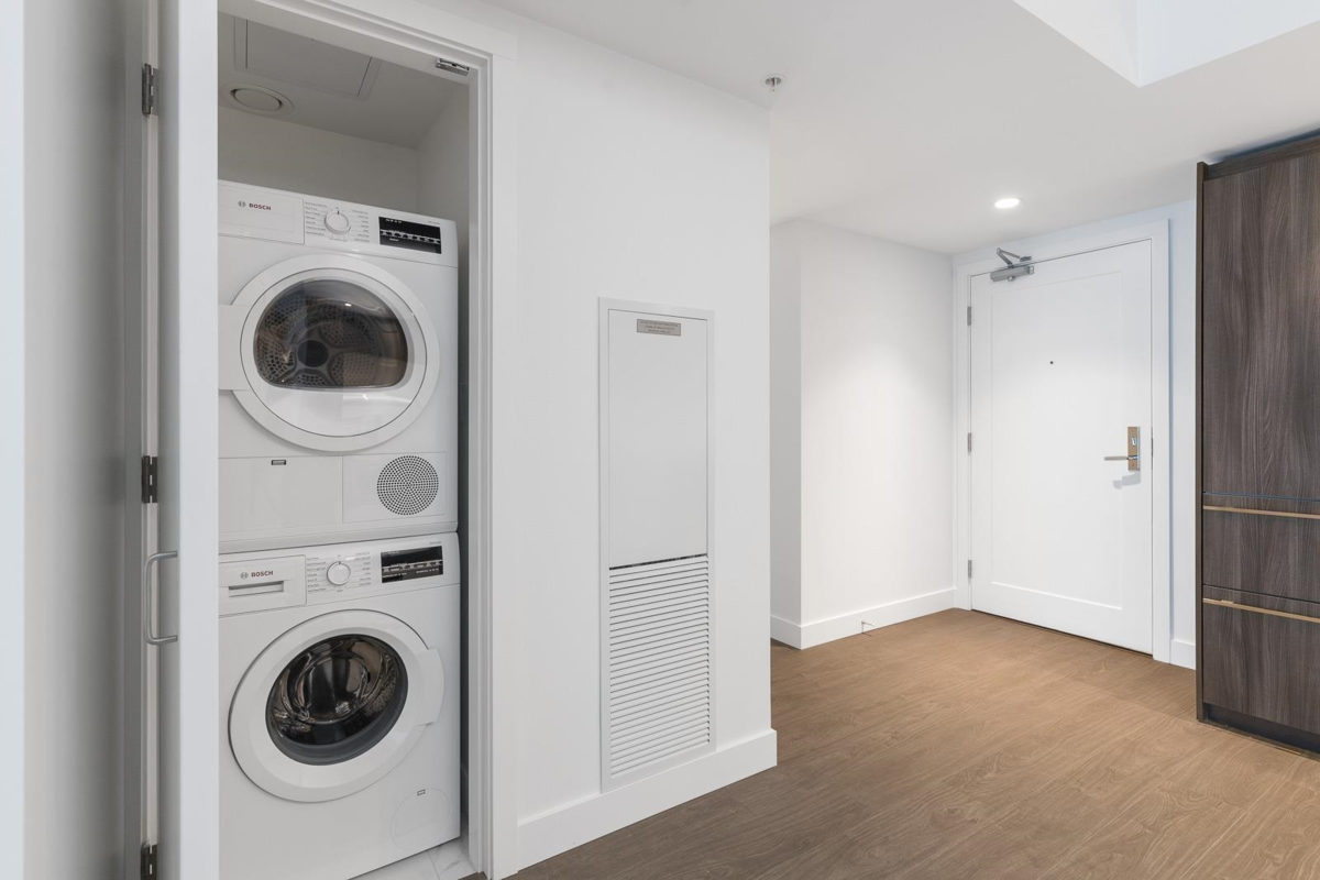 Family Room Photo of 854 6328 No.3 Road, Richmond, BC