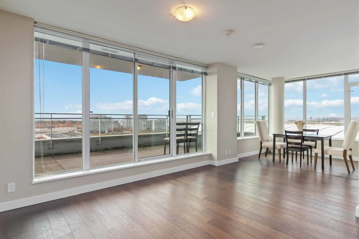 Kitchen Photo of 1206 6951 Elmbridge Way, Richmond, BC