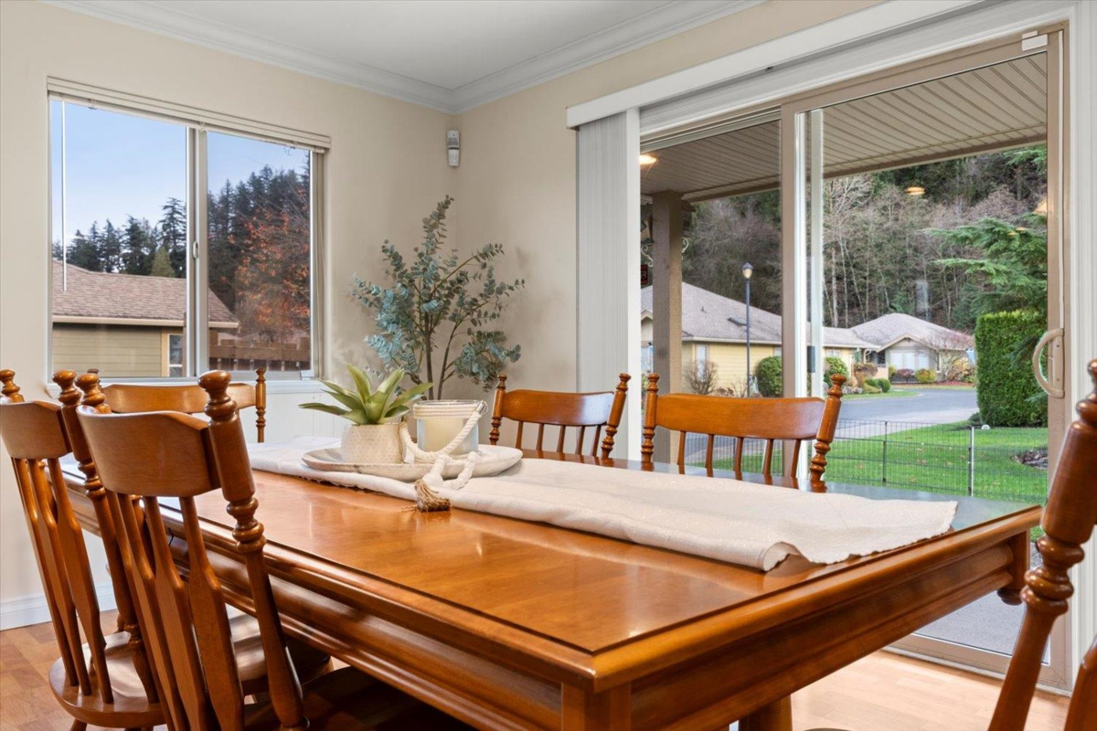 Bedroom 2 Photo of 166 46000 Thomas Road, Chilliwack, BC