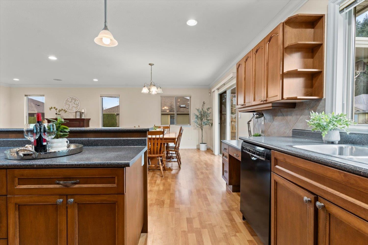 Loft / Bonus Room Photo of 166 46000 Thomas Road, Chilliwack, BC