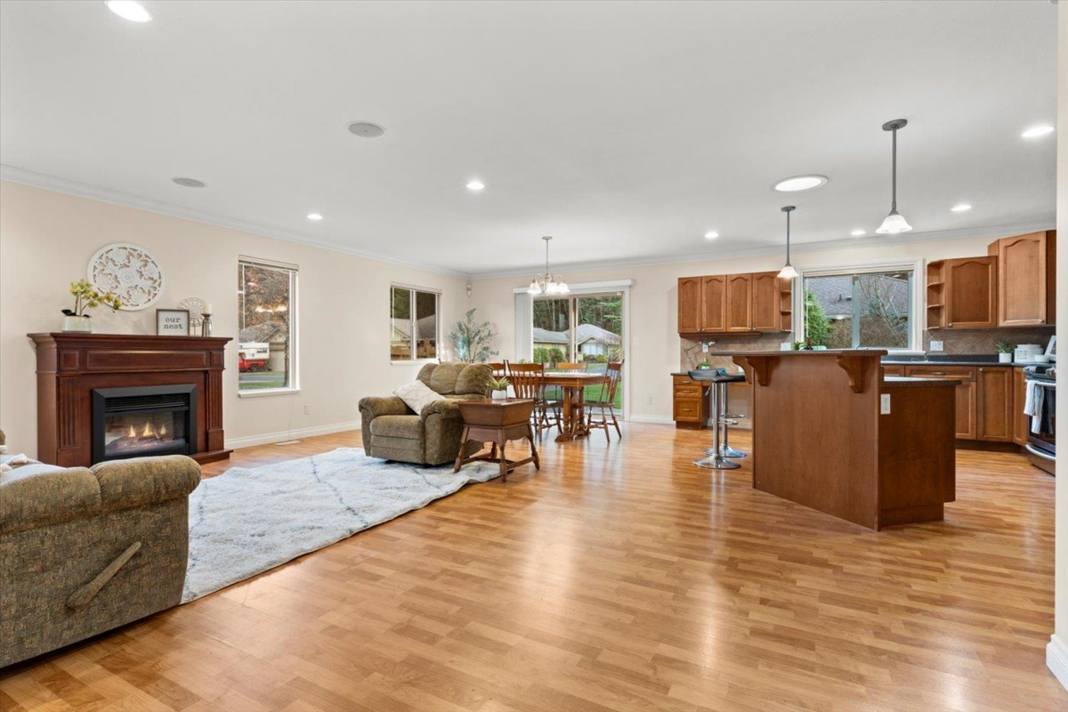 Primary Bedroom Photo of 166 46000 Thomas Road, Chilliwack, BC