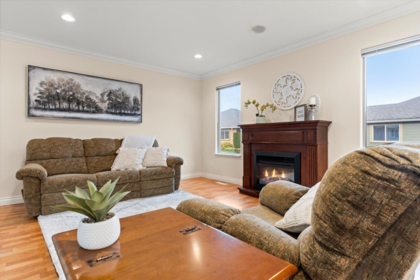 Breakfast Nook Photo of 166 46000 Thomas Road, Chilliwack, BC