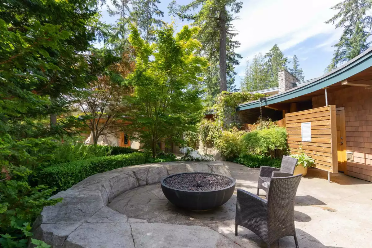 Outdoor Deck Photo of 30B 12849 Lagoon Road, Madeira Park, BC
