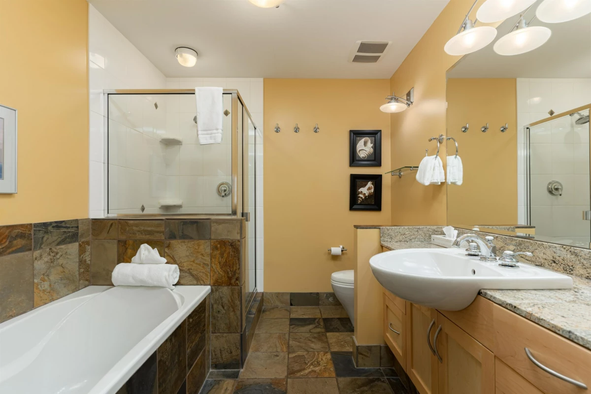 Powder Room Photo of 30B 12849 Lagoon Road, Madeira Park, BC