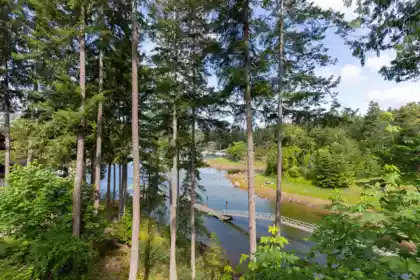 30B 12849 Lagoon Road, Madeira Park, BC, Pender Harbour Egmont — 2 bed townhouse for sale