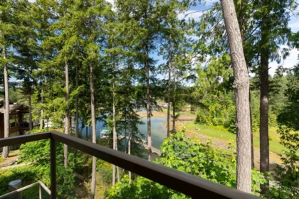 Laundry Room Photo of 30B 12849 Lagoon Road, Madeira Park, BC