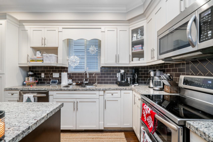 19079 67a Avenue, Surrey, BC, Surrey — Single Family Residence for sale