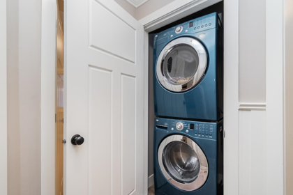 Guest Bathroom Photo of 19079 67a Avenue, Surrey, BC