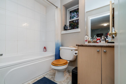 Mudroom Photo of 19079 67a Avenue, Surrey, BC