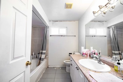 Kitchen Photo of 10280 Amethyst Avenue, Richmond, BC