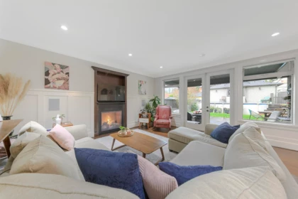 Family Room Photo of 518 E 16th Street, North Vancouver, BC
