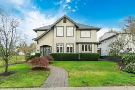 518 E 16th Street, North Vancouver, BC