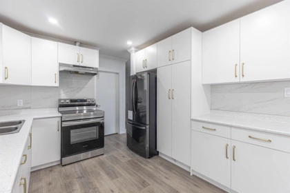 Living Room Photo of 16373 15 Avenue, Surrey, BC
