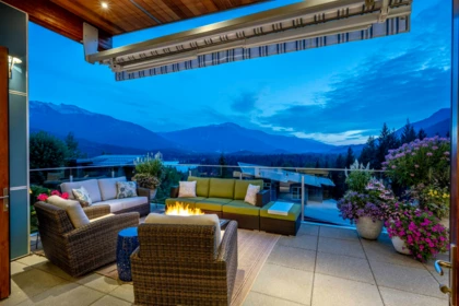 Kitchen Island Photo of 8529 Ashleigh Mcivor Drive, Whistler, BC