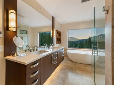 Walk-In Closet Photo of 8529 Ashleigh Mcivor Drive, Whistler, BC