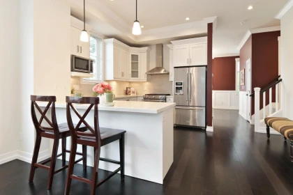 Kitchen Island Photo of 16455 22 Avenue, Surrey, BC
