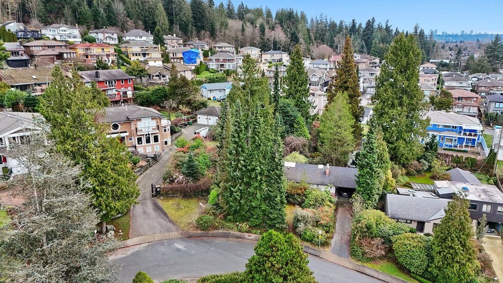 Family Room Photo of 7258 Ridge Drive, Burnaby, BC