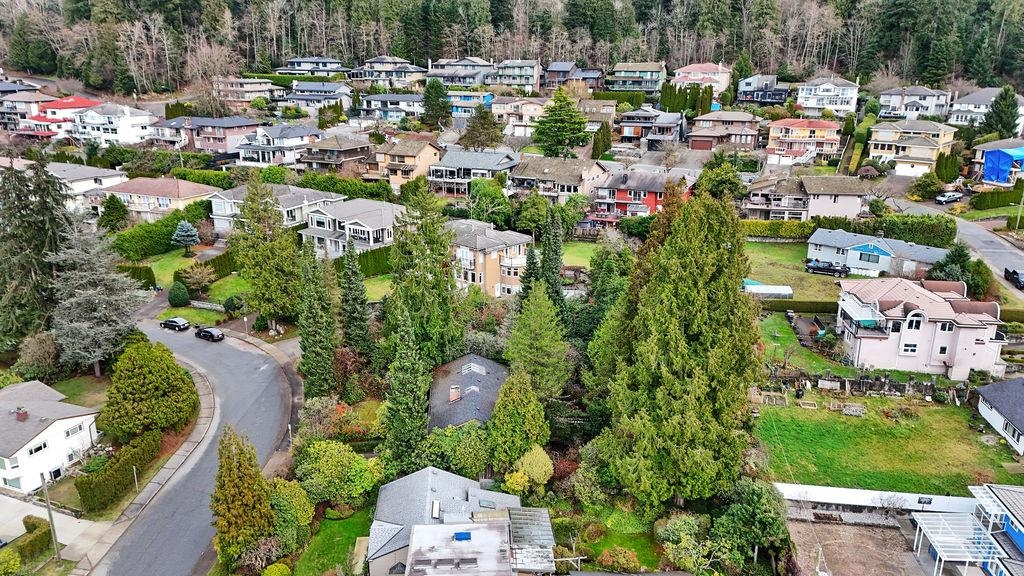 Kitchen Photo of 7258 Ridge Drive, Burnaby, BC