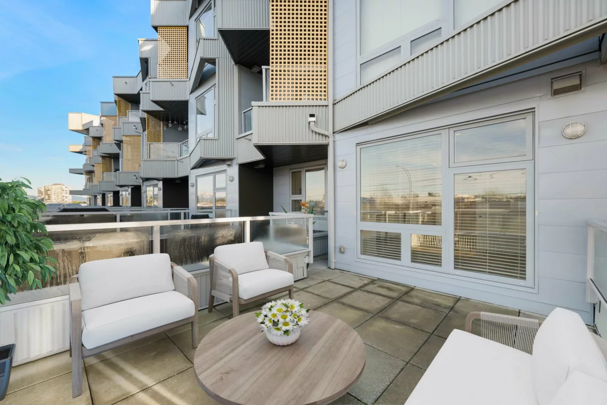 Hallway Photo of 307 32828 Landeau Place, Abbotsford, BC