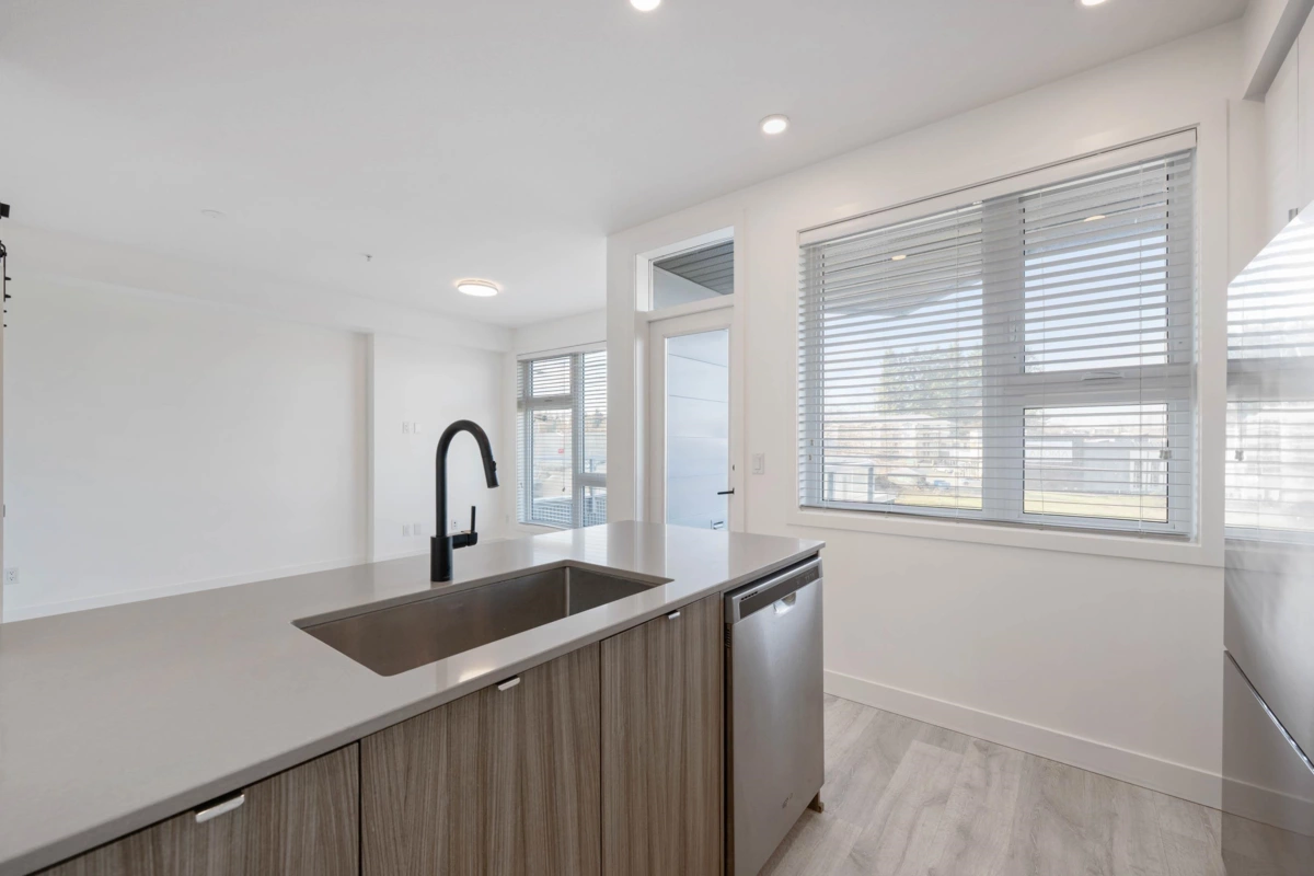 Walk-In Closet Photo of 307 32828 Landeau Place, Abbotsford, BC