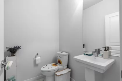 Primary Bathroom Photo of 31 10388 No. 2 Road, Richmond, BC