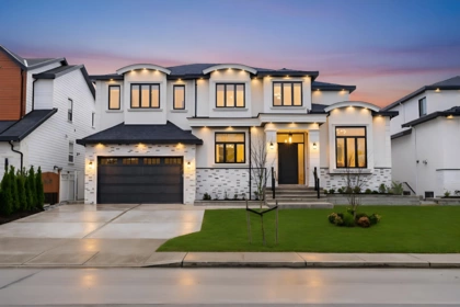 19730 33a Avenue, Langley, BC, Brookswood Langley — 8 bed single family residence for sale