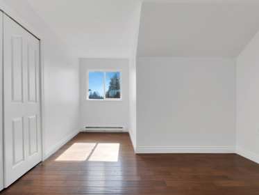 Entry Foyer Photo of 27550 48 Avenue, Langley, BC