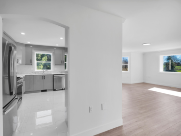 Walk-In Closet Photo of 27550 48 Avenue, Langley, BC