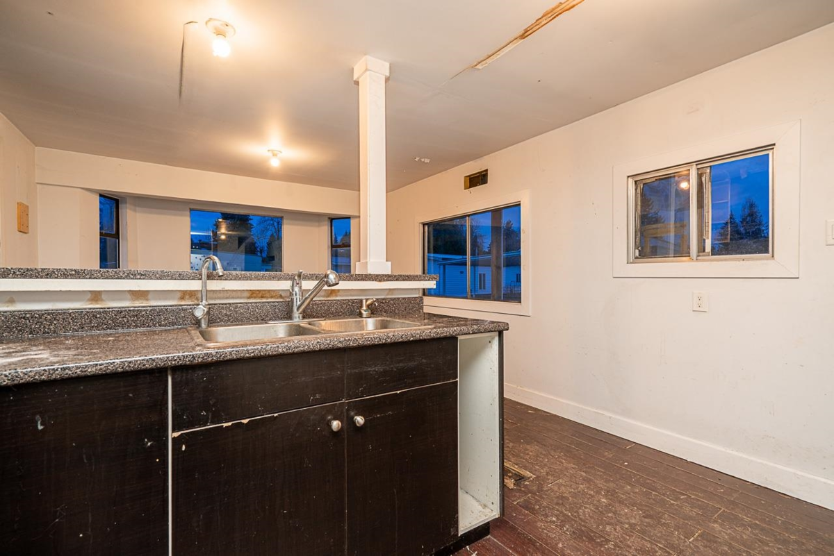 Kitchen Island Photo of 54 26892 Fraser Highway, Langley, BC