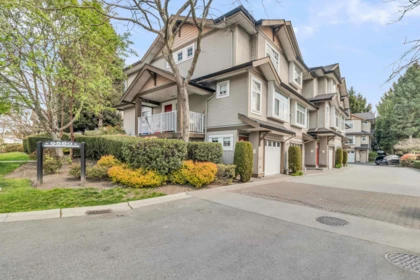 202 9580 Prince Charles Boulevard, Surrey, BC, Surrey — Townhouse for sale
