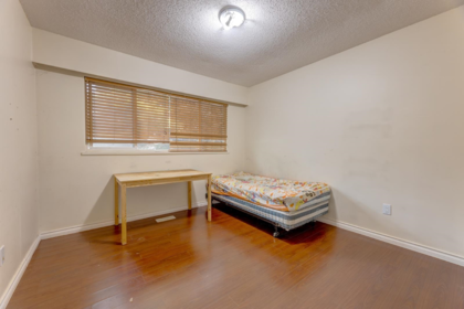 Kitchen Photo of 3302 E 5th Avenue, Vancouver, BC