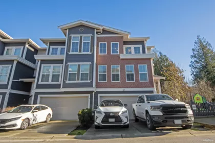 9 8370 202b Street, Langley, BC, Langley — Townhouse for sale