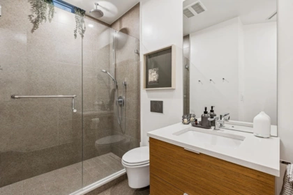 Walk-In Closet Photo of 401 6699 Nelson Avenue, West Vancouver, BC