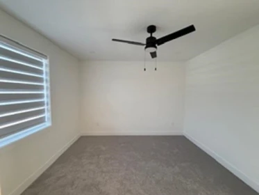 Walk-In Closet Photo of 15 32970 Tunbridge Avenue, Mission, BC