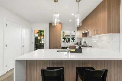 Breakfast Nook Photo of 561 W 29th Avenue, Vancouver, BC