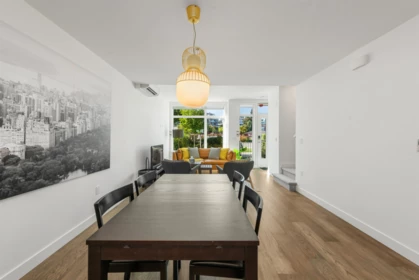 561 W 29th Avenue, Vancouver, BC, Vancouver — Townhouse for sale