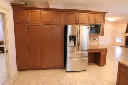 Kitchen Island Photo of 11460 Seaton Road, Richmond, BC