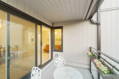Mudroom Photo of 206 1340 Duchess Avenue, West Vancouver, BC