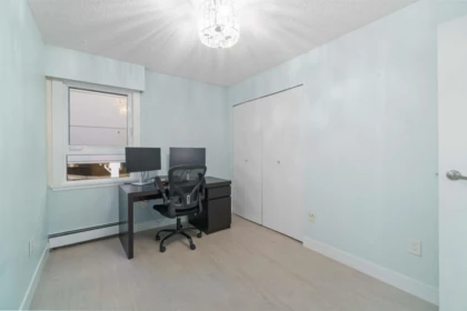 Powder Room Photo of 206 1340 Duchess Avenue, West Vancouver, BC
