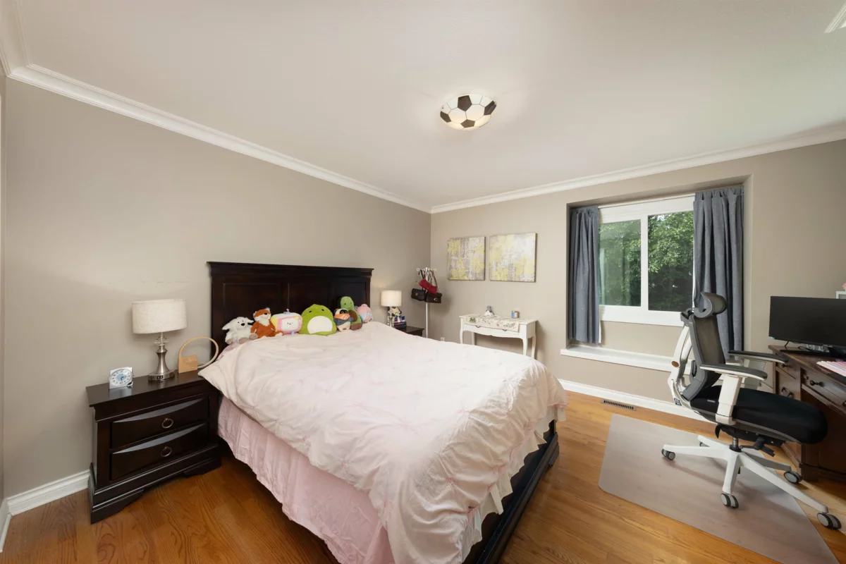 Garage Interior Photo of 2065 132a Street, Surrey, BC