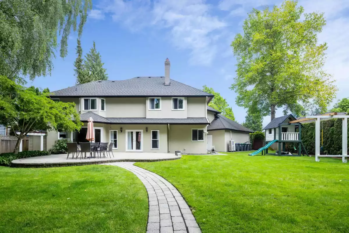 Loft / Bonus Room Photo of 2065 132a Street, Surrey, BC