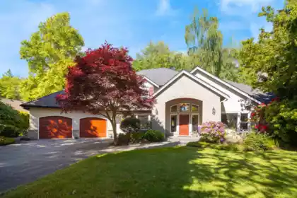 2065 132a Street, Surrey, BC, Elgin Chantrell — 5 bed single family residence for sale