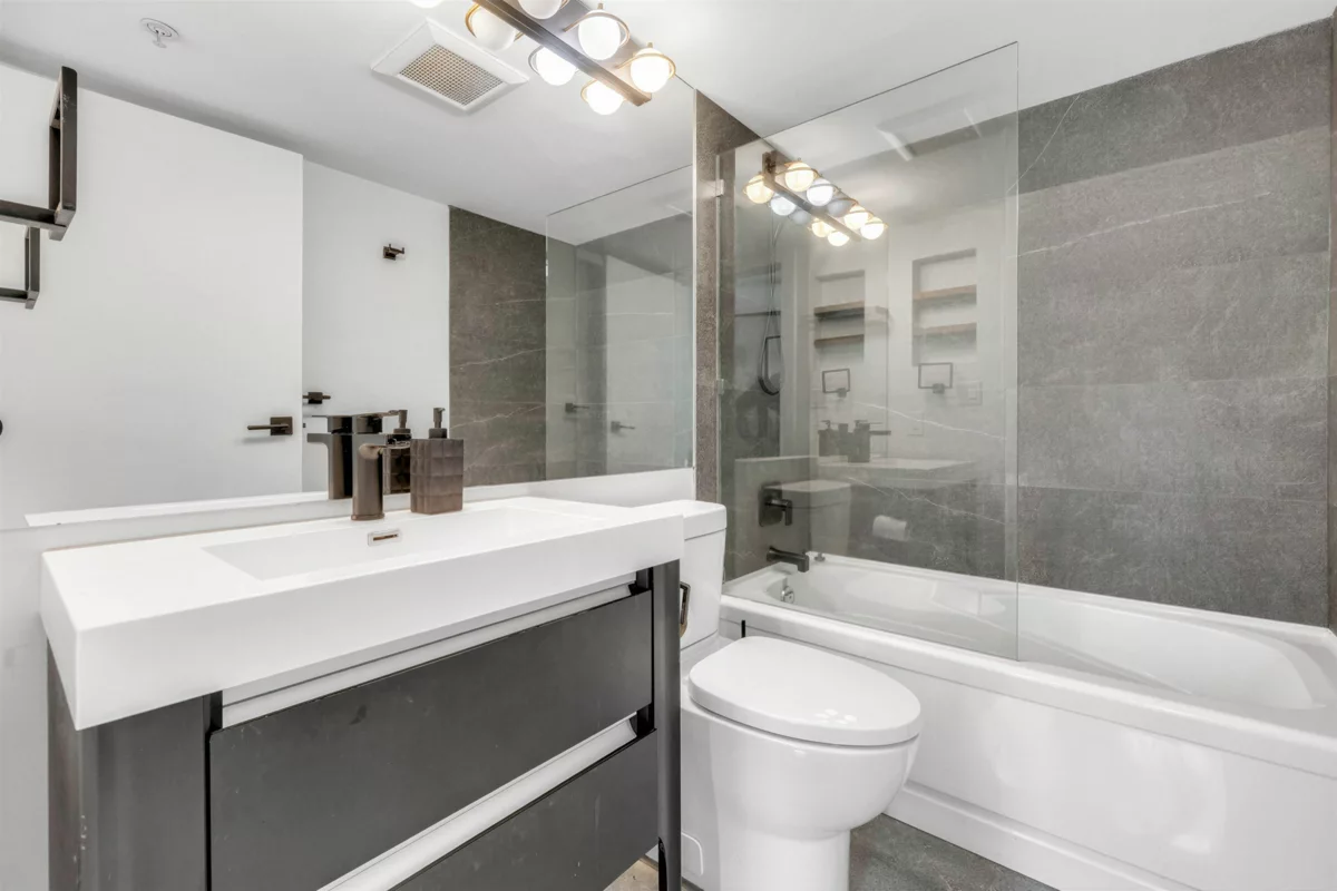 Bedroom 4 Photo of 505 928 Richards Street, Vancouver, BC